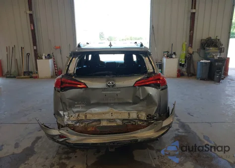 2016 Toyota Rav4 Le z USA, uszkodzony, nr VIN 2T3BFREV9GW415193